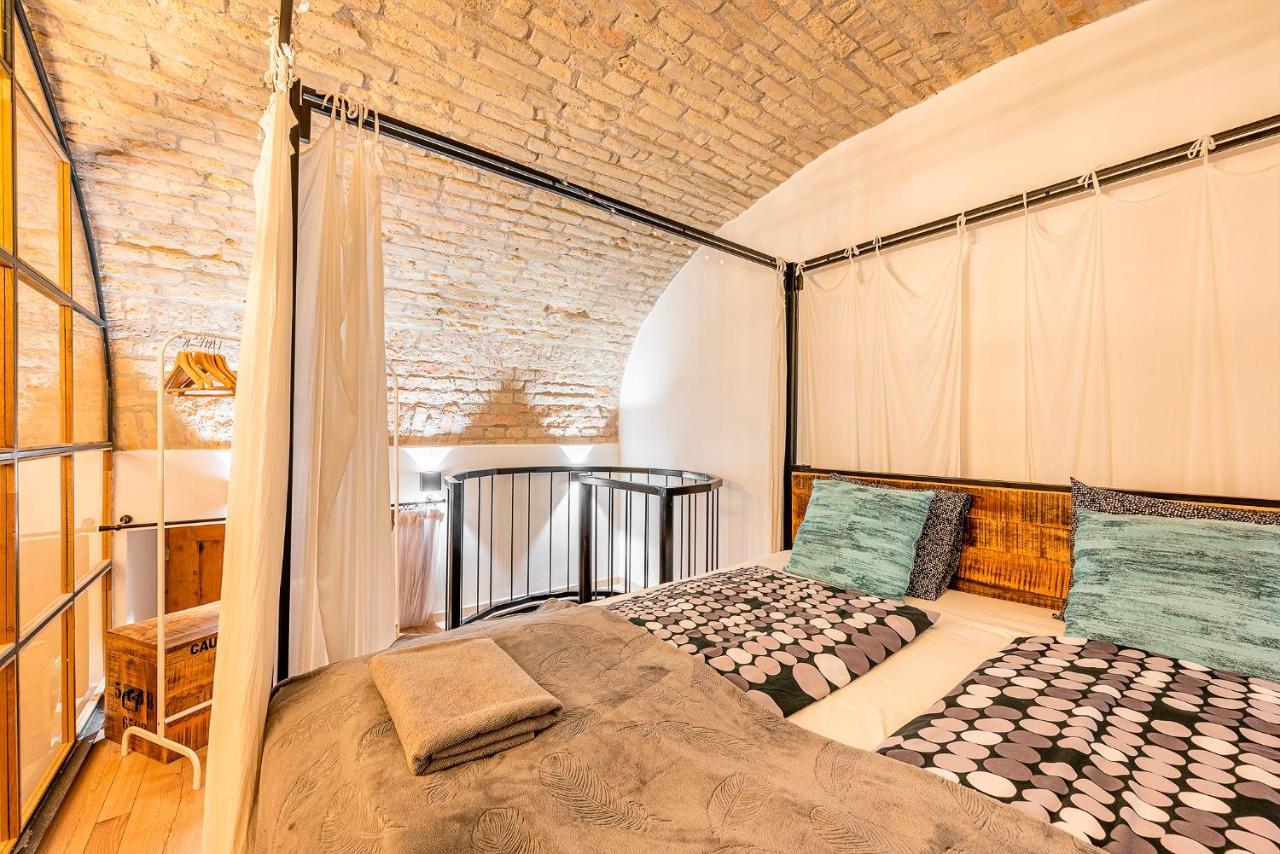 Liszt Designer 2bedroom Center Budapeste